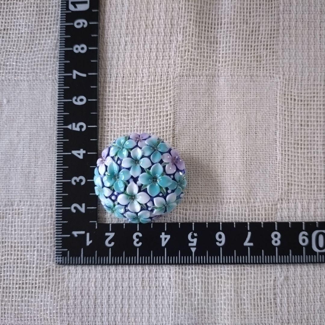 日本製ヴィンテージ　俊兼　トシカネ　有田焼　焼き物　ブルーフラワー　花　ブローチ