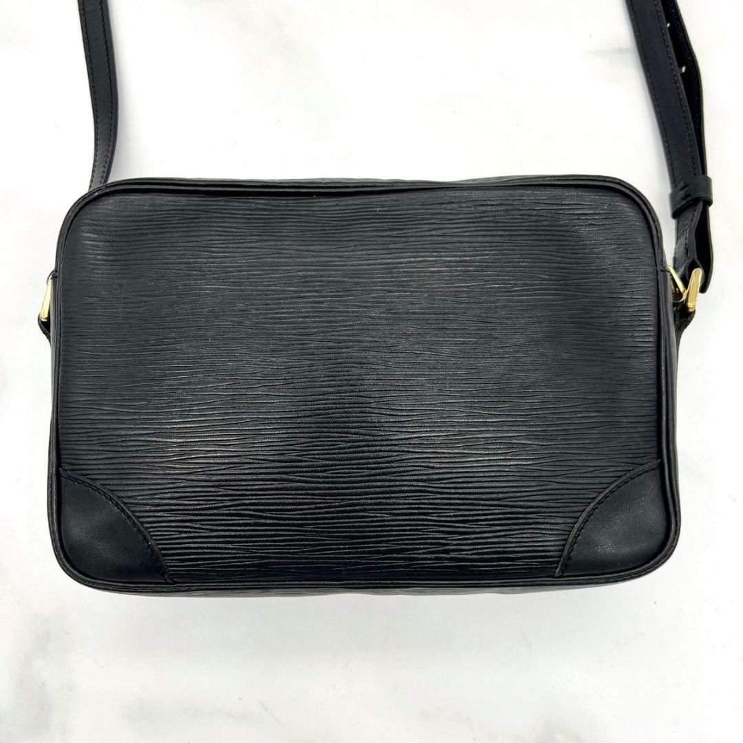 ルイヴィトン エピ トロカデロ24 ブラック ショルダーバッグ ゴールド金具 黒