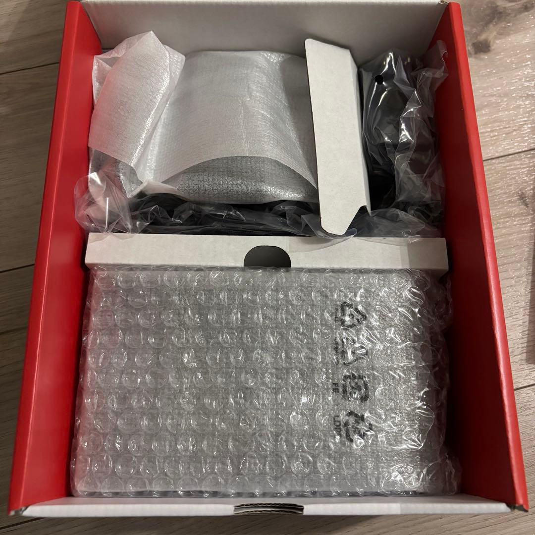 ヨ*シ様 任天堂スイッチ バッテリー強化版 スマブラ プロコン 付き